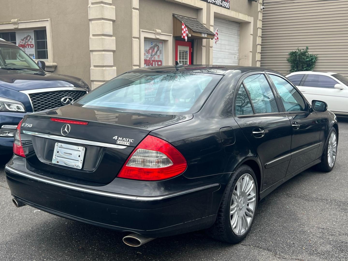 2008 BLACK /Black Leather Mercedes-Benz E-Class E350 Luxury (WDBUF87X48B) with an 3.5L V6 DOHC 24V engine, located at 1018 Brunswick Ave, Trenton, NJ, 08638, (609) 989-0900, 40.240086, -74.748085 - WoW! This Mercedes E-Class is a Black Beauty!! Just Serviced and Detailed and ready for the next driver who will appreciate this vehicle! A real nice Mercedes E 350 4-matic. Financing available - Photo#2